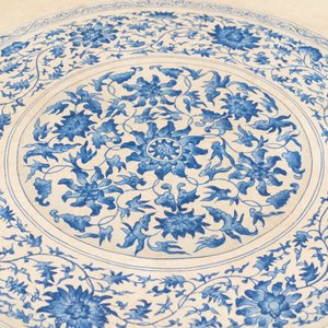 Chinese school, kleur op papier, 19e eeuw: 'Een blauw-witte porseleinen Yuan schotel' — foto 18