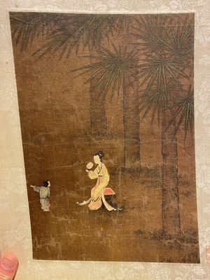Chinese School: 'Lady and servant', ink and colour on silk, Ming — 照片 7