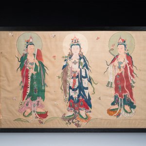 Chinese school: 'Three Buddhist goddesses', ink and colour on silk, 18th C. — 照片 2