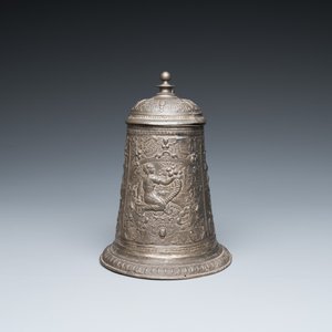 Chope couverte en étain à décor des trois continents, monogramme CE pour Caspar Enderlein (1560–1633), Nuremberg, 16/17ème — photo 3