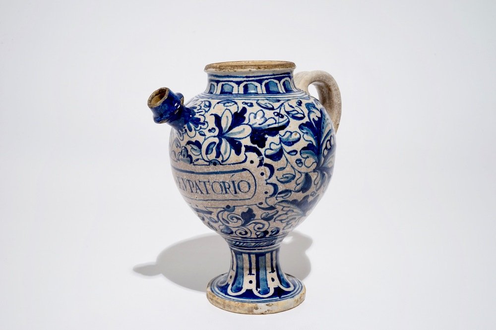 Christmas auction: European ceramics