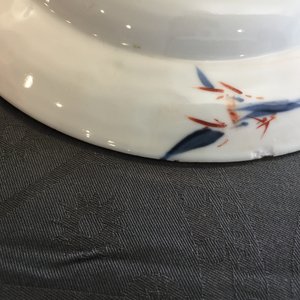 Cinq assiettes en porcelaine de Chine doucai, verte-rose et de style Imari, Kangxi/Qianlong — photo 10