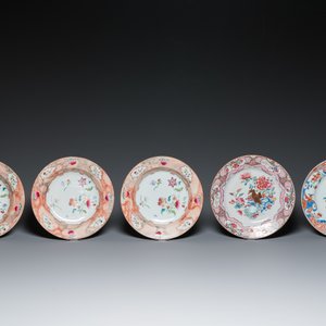 Cinq assiettes en porcelaine de Chine famille rose et verte, Qianlong — photo 2