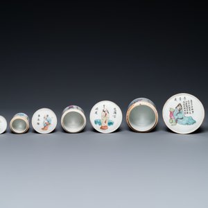 Cinq boîtes couvertes en porcelaine de Chine famille rose à décor 'Wu Shuang Pu', 19ème — photo 8