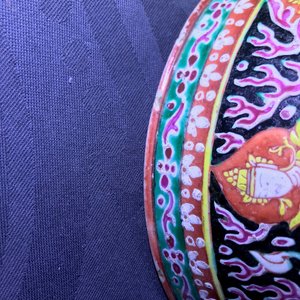 Cinq bols en porcelaine de Chine Bencharong pour le marché thai, 19ème — photo 14