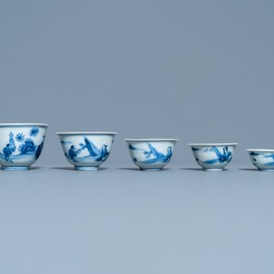Cinq bols en porcelaine de Chine en bleu et blanc, époque Transition — photo 7