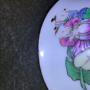 Cinq bols et une tasse et soucoupe Wu Shuang Pu en porcelaine de Chine famille rose, 19ème — photo 19