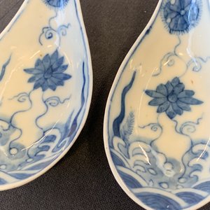 Cinq cuillères en porcelaine de Chine en bleu et blanc, 19ème — photo 10