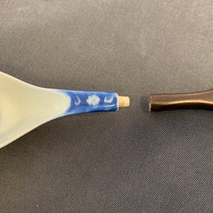 Cinq cuillères en porcelaine de Chine en bleu et blanc et famille verte, 19/20ème — photo 8