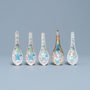 Cinq cuillères en porcelaine de Chine famille rose, 19ème — photo 2