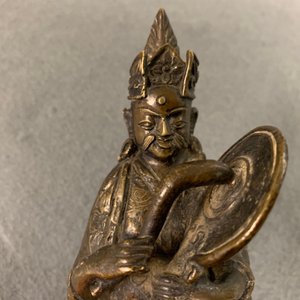 Cinq objets votives bouddhistes en bronze, Tibet et Népal, 18/19ème — photo 42