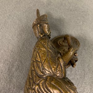 Cinq objets votives bouddhistes en bronze, Tibet et Népal, 18/19ème — photo 44