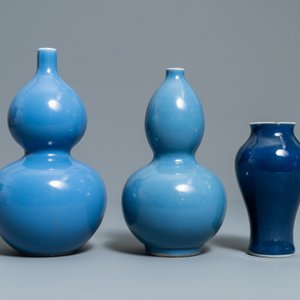 Cinq pièces en porcelaine de Chine bleu monochrome, 19/20ème — photo 11