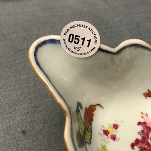 Cinq pièces en porcelaine de Chine famille rose à décor 'pseudo feuille de tabac', Qianlong — photo 12
