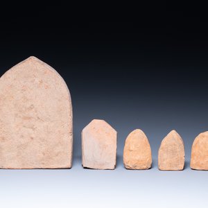 Cinq plaques votives bouddhistes en terre cuite, Période Païenne, Birmanie, 11/14ème — photo 3