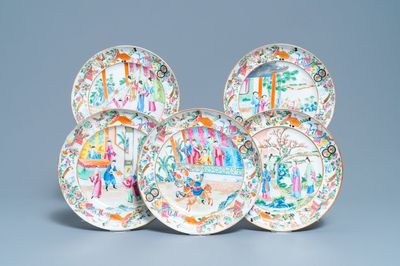Cinq plates en porcelaine de Chine famille rose de Canton, 19ème