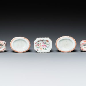 Cinq salerons en porcelaine de Chine famille rose, Qianlong — photo 7