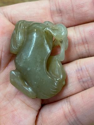 Cinq sculptures en jade céladon taché de rouille, Chine, 19ème — photo 15