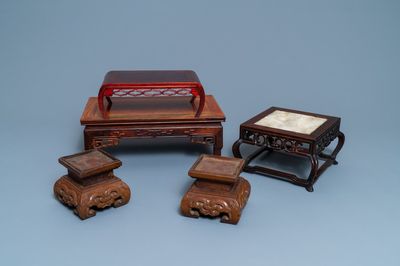 Cinq socles en bois sculpté, Chine, 19/20ème