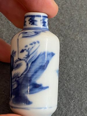 Cinq tabatières en porcelaine de Chine en bleu et blanc, 19ème — photo 14