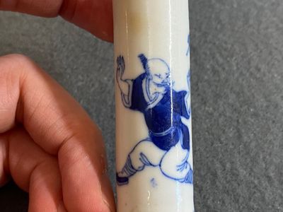 Cinq tabatières en porcelaine de Chine en bleu et blanc, 19ème — photo 7