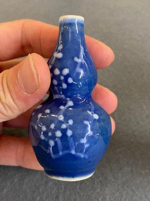 Cinq tabatières en porcelaine de Chine en bleu et blanc, 19ème — photo 17
