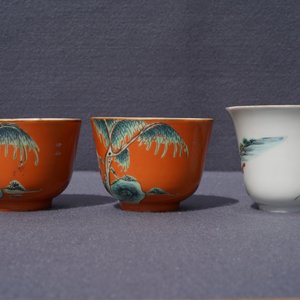 Cinq tasses et leur soucoupes et deux tasses en porcelaine de Chine famille rose, 19/20ème — photo 14