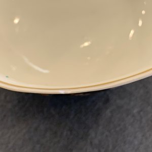 Cinq tasses et soucoupes en porcelaine de Chine famille rose à décor de papillons, 19ème — photo 15