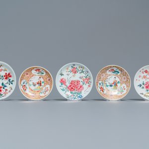 Cinq tasses et soucoupes en porcelaine de Chine famille rose, Yongzheng/Qianlong — photo 2