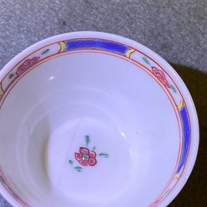 Cinq tasses et soucoupes en porcelaine de Chine famille rose, Yongzheng/Qianlong — photo 30