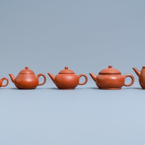 Cinq théières couvertes en grès de Yixing, Chine, 19ème — photo 2