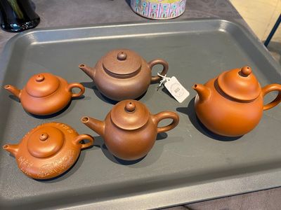 Cinq théières couvertes en grès de Yixing, Chine, République — photo 8