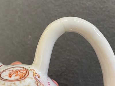 Cinq théières en porcelaine de Chine famille rose, Yongzheng/Qianlong — photo 11
