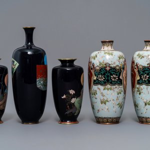 Cinq vases en émaux cloisonnés, Japon, Meiji, 19ème — photo 3
