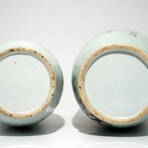 Cinq vases en porcelaine de Chine famille rose, 19/20ème — photo 13