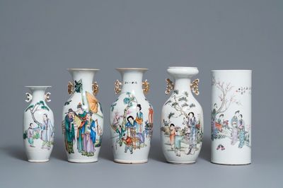 Cinq vases en porcelaine de Chine famille rose et qianjiang cai, 19/20ème