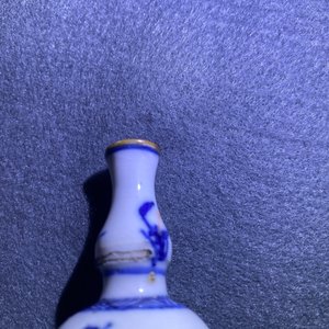 Cinq vases en porcelaine de Chine, la plupart en bleu et blanc, Kangxi — photo 19