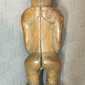 Collection africaine de figures, bracelets, armes et album de photos, 19e-20e — photo 10