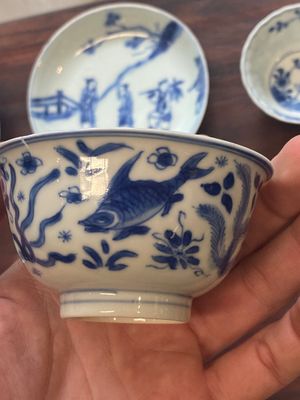 Collection de 15 tasses et 19 soucoupes en porcelaine de Chine en bleu et blanc, Kangxi/Yongzheng — photo 37