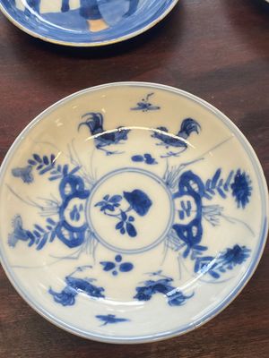 Collection de 15 tasses et 19 soucoupes en porcelaine de Chine en bleu et blanc, Kangxi/Yongzheng — photo 9