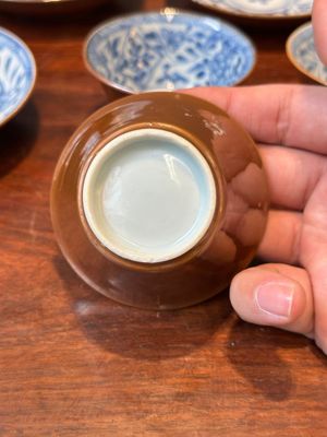 Collection de 23 tasses et soucoupes en porcelaine de Chine, Kangxi/Qianlong — photo 48