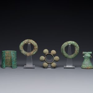 Collection de bracelets en bronze et de cloches d'animaux, Vietnam et Cambodge, 4ème/1er av. J.C — photo 2