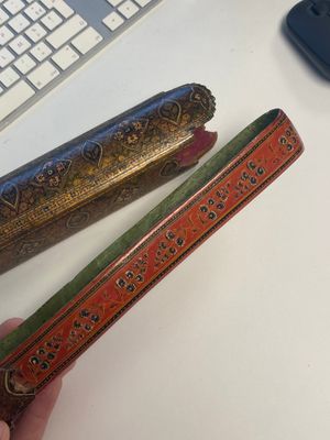 Collection de huit plumiers ou qalamdans en papier mâché laqué, art qajar, la Perse, 19ème — photo 114