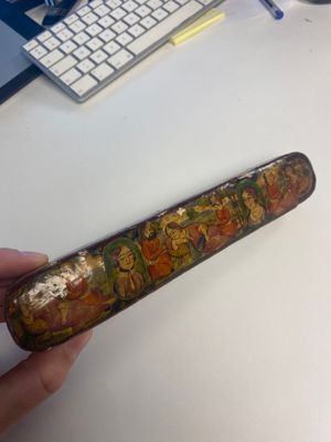 Collection de huit plumiers ou qalamdans en papier mâché laqué, art qajar, la Perse, 19ème — photo 38