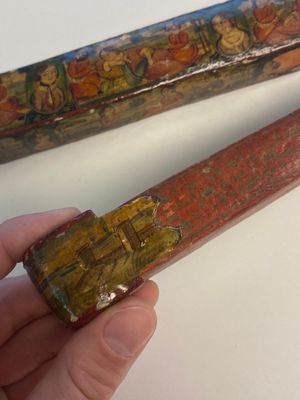 Collection de huit plumiers ou qalamdans en papier mâché laqué, art qajar, la Perse, 19ème — photo 52