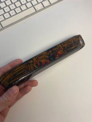 Collection de huit plumiers ou qalamdans en papier mâché laqué, art qajar, la Perse, 19ème — photo 80