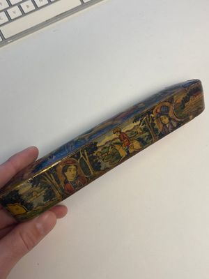 Collection de huit plumiers ou qalamdans en papier mâché laqué, art qajar, la Perse, 19ème — photo 94