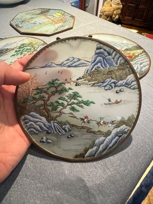 Collection de neuf peintures sur verre inversé montées en pendentifs, Chine, 19ème — photo 7