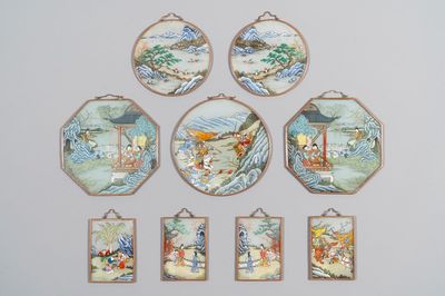 Collection de neuf peintures sur verre inversé montées en pendentifs, Chine, 19ème