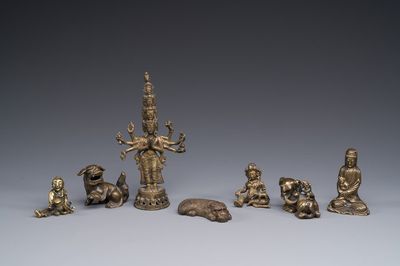 Collection de sculptures et de presse-papiers en bronze, Chine et Sino-Tibet, Qing